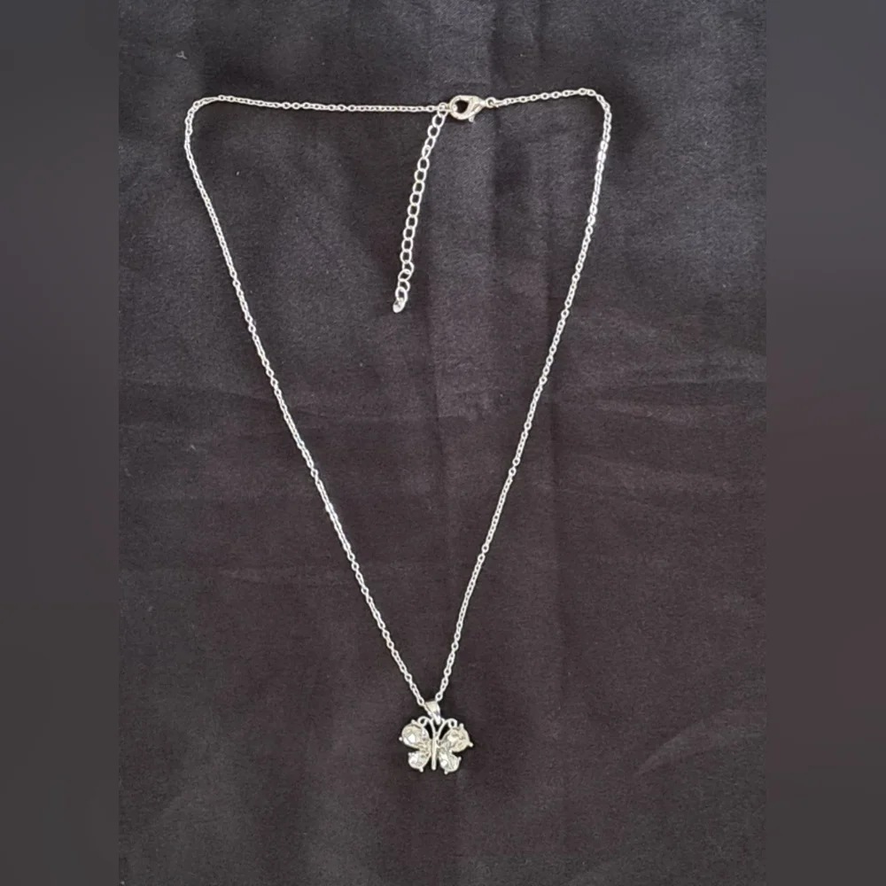 Butterfly Silver Pendant Chain Necklace